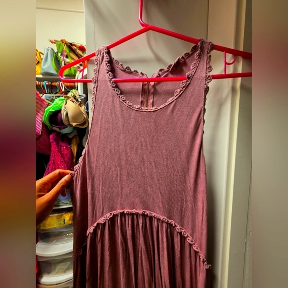 Sleeveless Mauve Maxi Dress - Picture 2 of 3